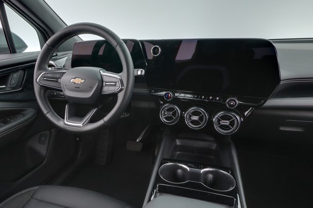 2024 Chevrolet Blazer EV — photo 20 of 23