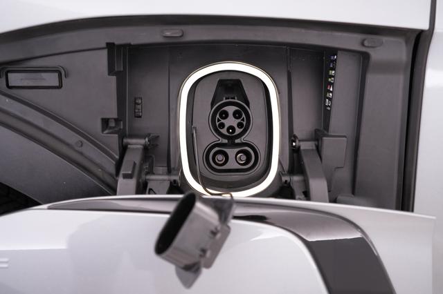 2024 Chevrolet Blazer EV — photo 8 of 23