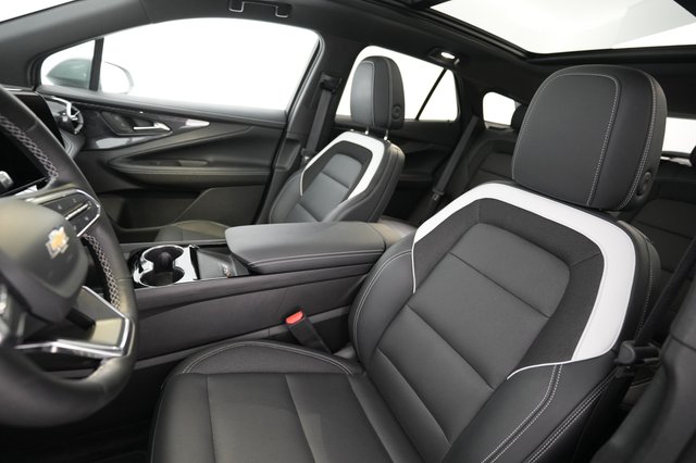 2024 Chevrolet Blazer EV — photo 3 of 23