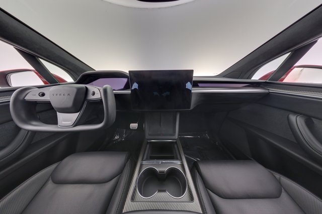 2022 Tesla Model X — photo 23 of 26
