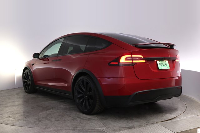 2022 Tesla Model X — photo 13 of 26