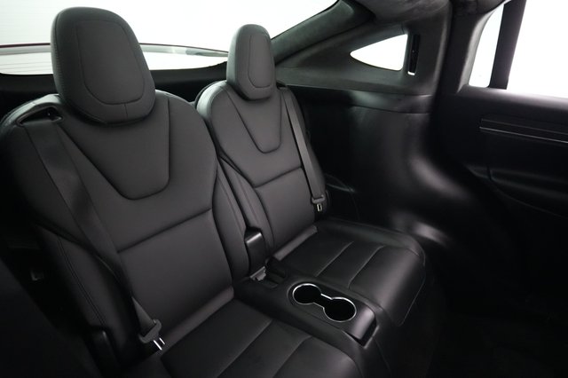 2022 Tesla Model X — photo 21 of 26