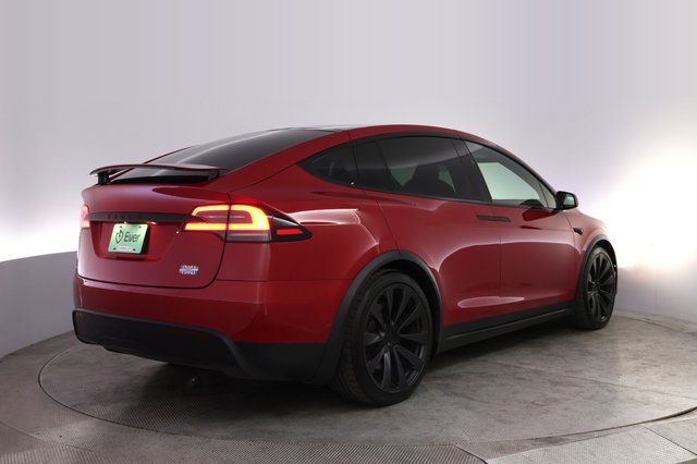 2022 Tesla Model X — photo 2 of 26