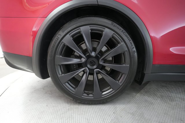2022 Tesla Model X — photo 17 of 26