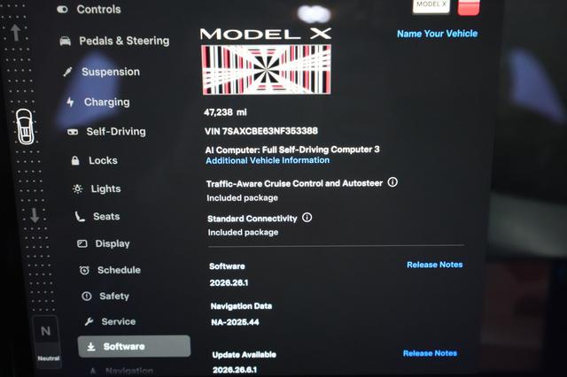 2022 Tesla Model X — photo 5 of 26