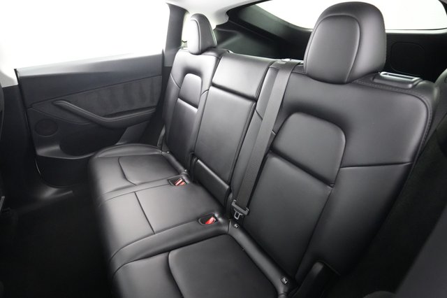 2023 Tesla Model Y — photo 19 of 26
