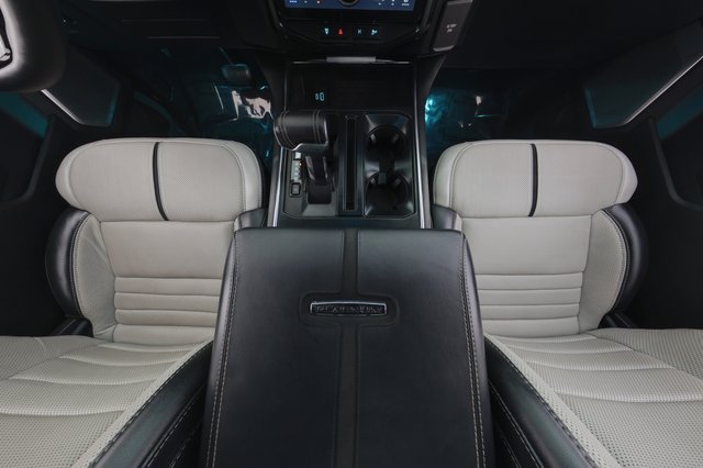 2023 Ford F-150 Lightning — photo 16 of 18