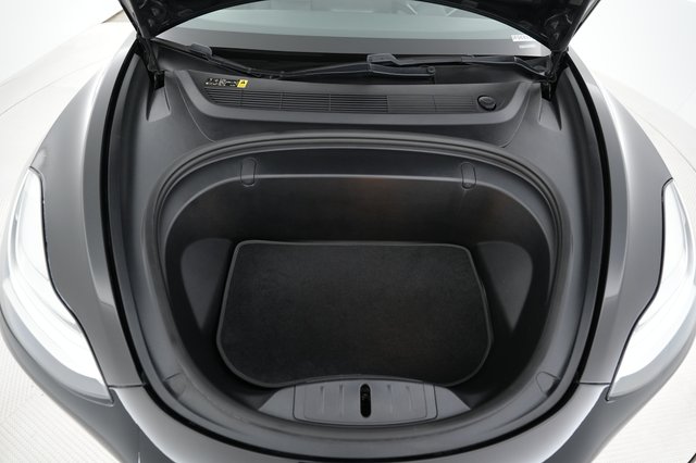2018 Tesla Model 3 — photo 23 of 24