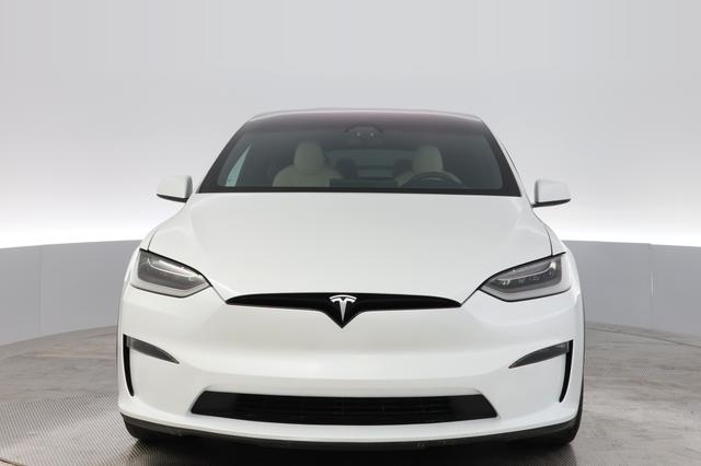 2023 Tesla Model X — photo 9 of 26