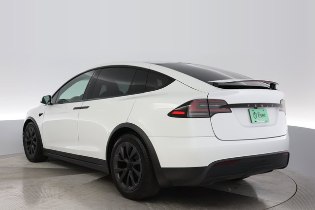 2023 Tesla Model X — photo 13 of 26