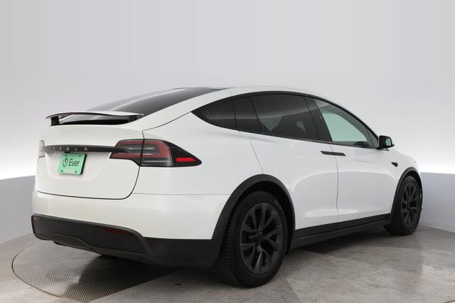 2023 Tesla Model X — photo 2 of 26