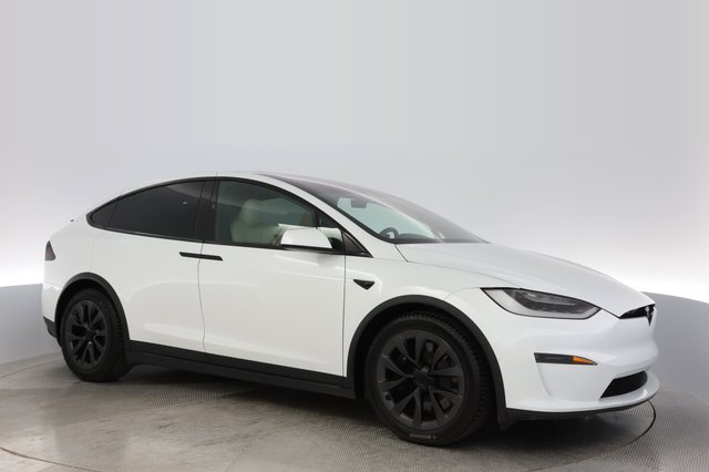 2023 Tesla Model X — photo 11 of 26