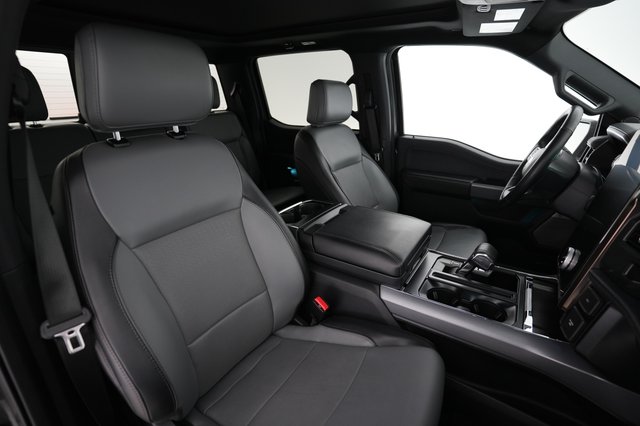 2023 Ford F-150 Lightning — photo 12 of 15