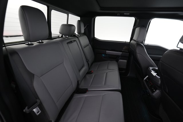 2023 Ford F-150 Lightning — photo 4 of 15