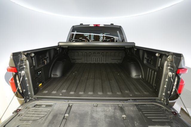2023 Ford F-150 Lightning — photo 6 of 15