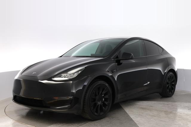2022 Tesla Model Y — VIN 7SAYGAEE7NF518188