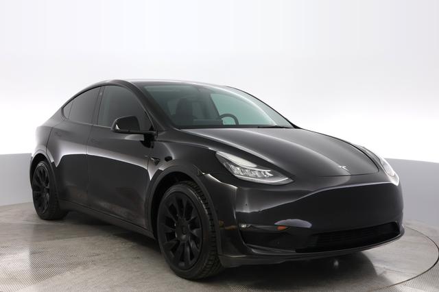 2022 Tesla Model Y — photo 10 of 26