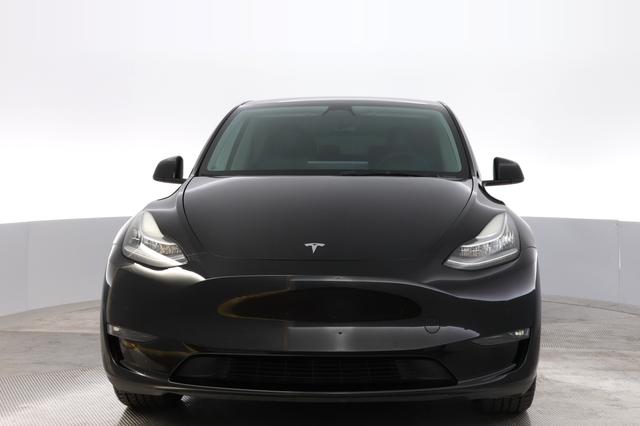 2022 Tesla Model Y — photo 9 of 26