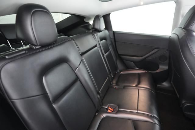 2022 Tesla Model Y — photo 4 of 26