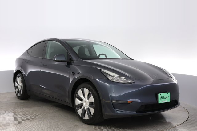 2022 Tesla Model Y — photo 10 of 24