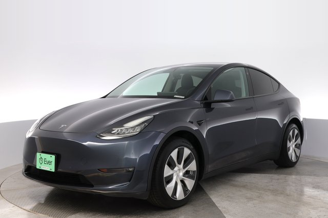 2022 Tesla Model Y — VIN 7SAYGDEE9NF359059