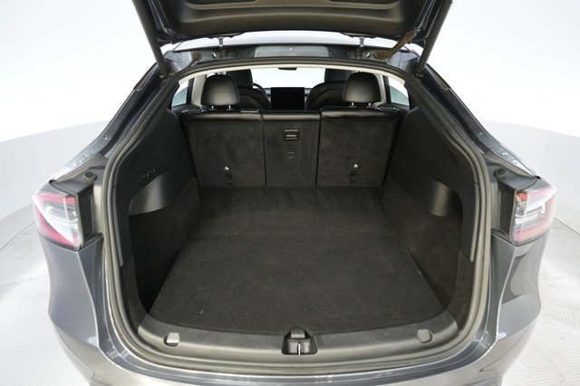 2022 Tesla Model Y — photo 6 of 24