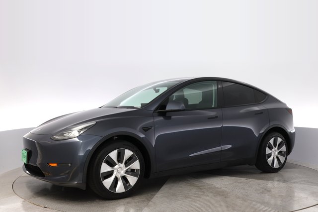 2022 Tesla Model Y — photo 14 of 24