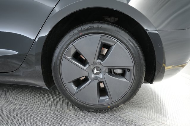 2022 Tesla Model 3 — photo 17 of 24