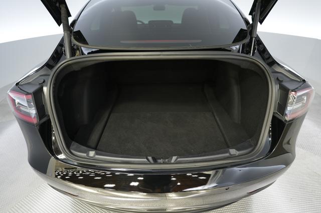 2022 Tesla Model 3 — photo 6 of 24