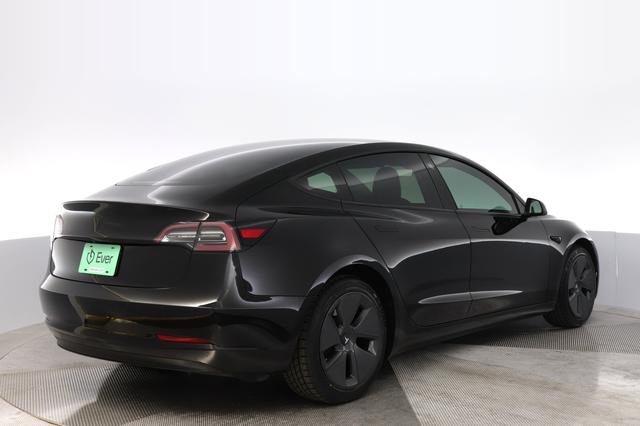 2022 Tesla Model 3 — photo 2 of 24