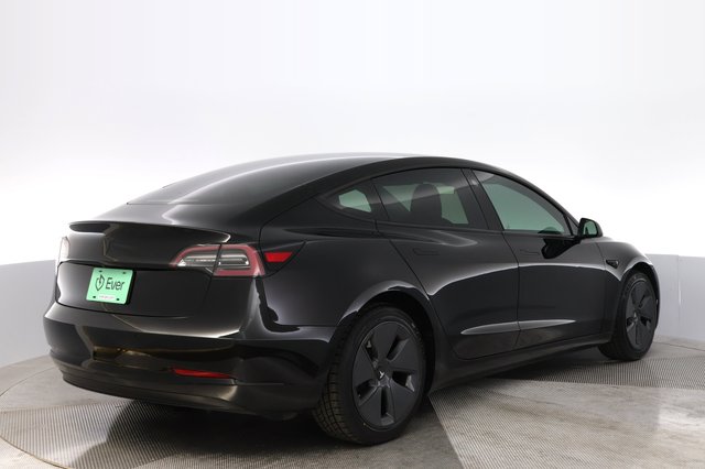2022 Tesla Model 3 — photo 2 of 24