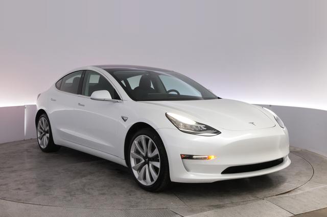 2018 Tesla Model 3 — photo 10 of 30