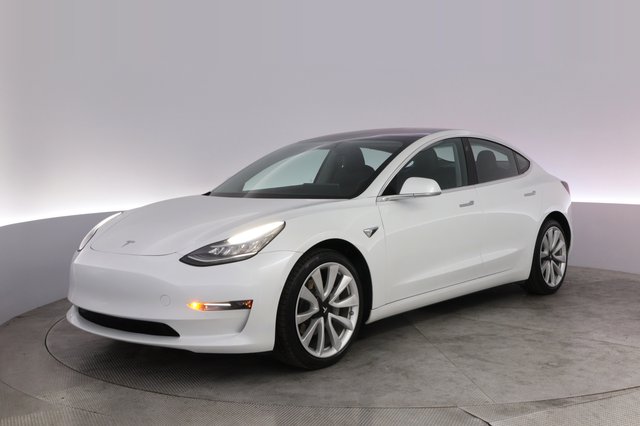 2018 Tesla Model 3 — VIN 5YJ3E1EAXJF165028
