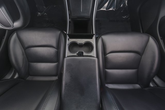 2018 Tesla Model 3 — photo 22 of 30