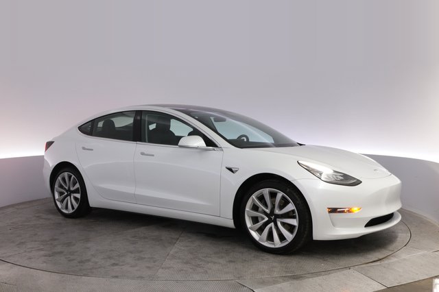 2018 Tesla Model 3 — photo 11 of 30