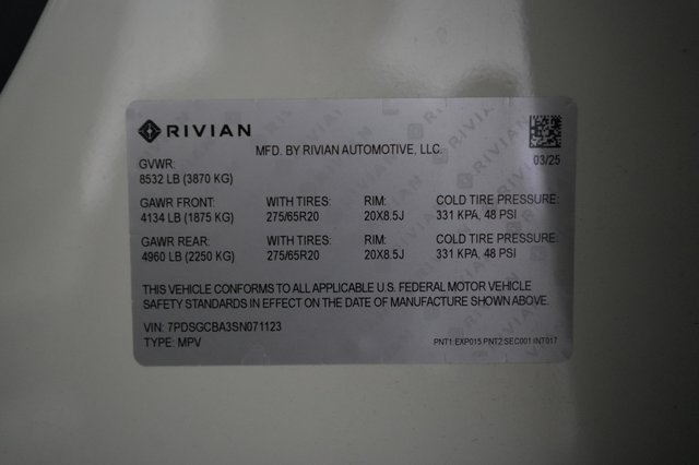 2025 Rivian R1S — photo 25 of 25
