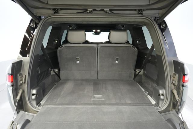 2024 Rivian R1S — photo 6 of 26