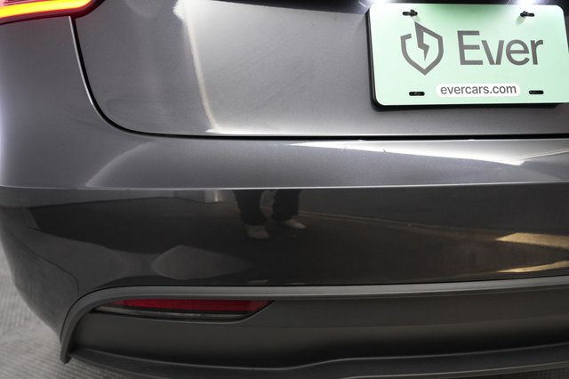 2024 Tesla Model 3 — photo 23 of 24