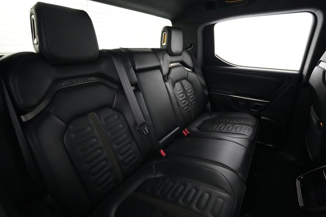 2023 Rivian R1T — photo 4 of 27
