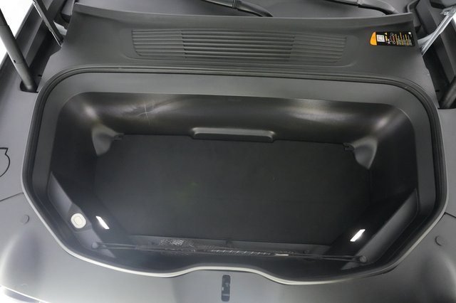 2023 Rivian R1T — photo 24 of 27