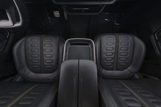 2023 Rivian R1T — photo 22 of 27