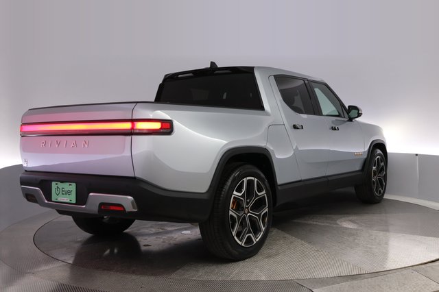 2023 Rivian R1T — photo 2 of 27