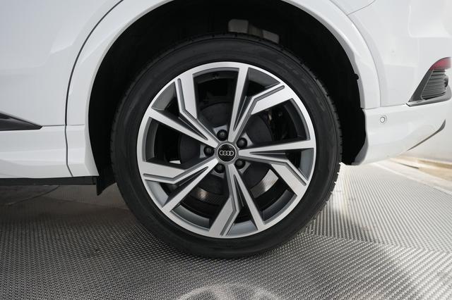 2023 Audi Q4 Sportback e-tron — photo 7 of 23