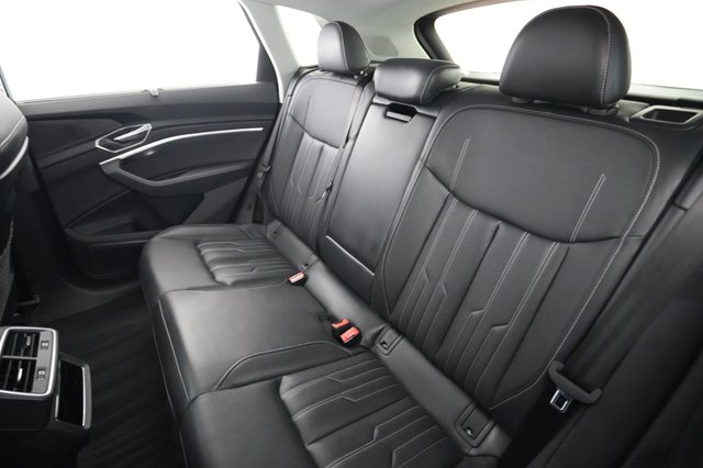 2024 Audi Q8 e-tron — photo 19 of 25