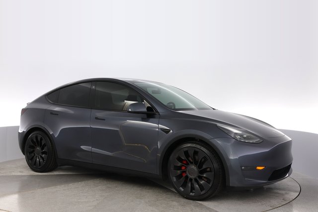 2022 Tesla Model Y — photo 11 of 23