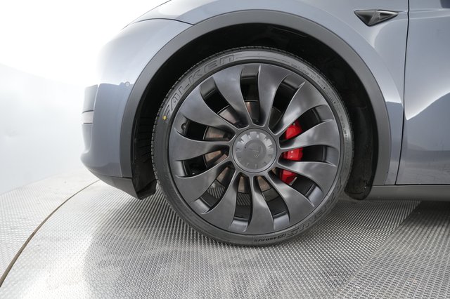 2022 Tesla Model Y — photo 16 of 23