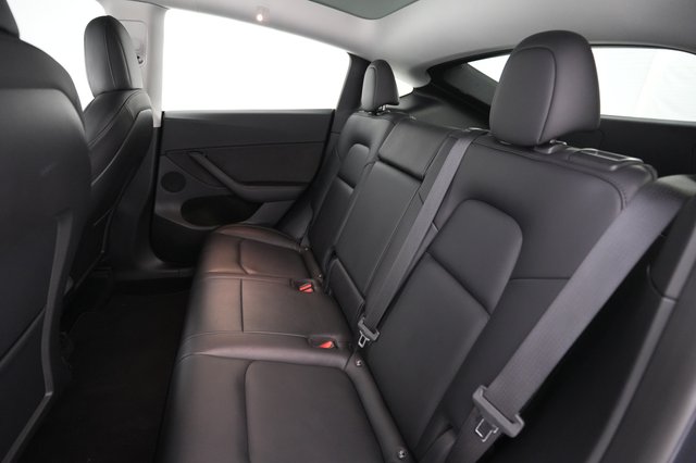 2022 Tesla Model Y — photo 19 of 23