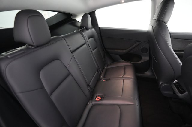 2022 Tesla Model Y — photo 4 of 23