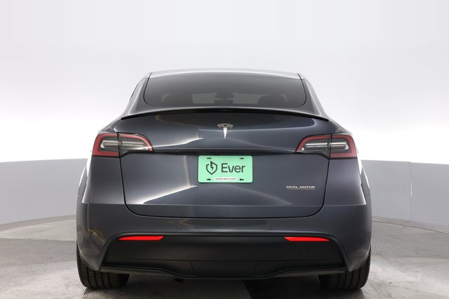 2022 Tesla Model Y — photo 12 of 23