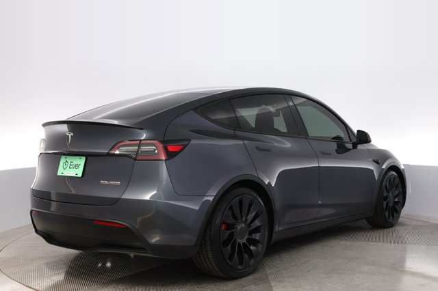 2022 Tesla Model Y — photo 2 of 23
